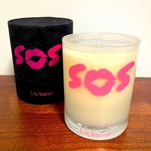 SOS Novelties Un Baiser Kiss 11 oz 3 in 1 All Natural Soy Candle NEW